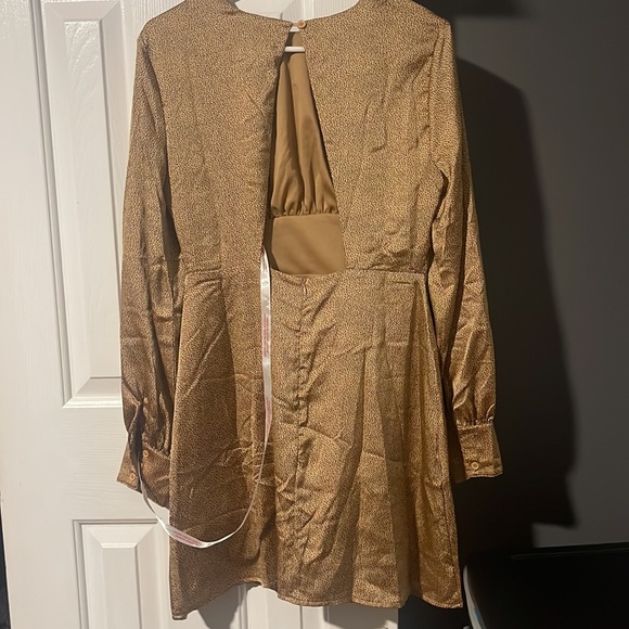 Dress - Picture 3 of 3